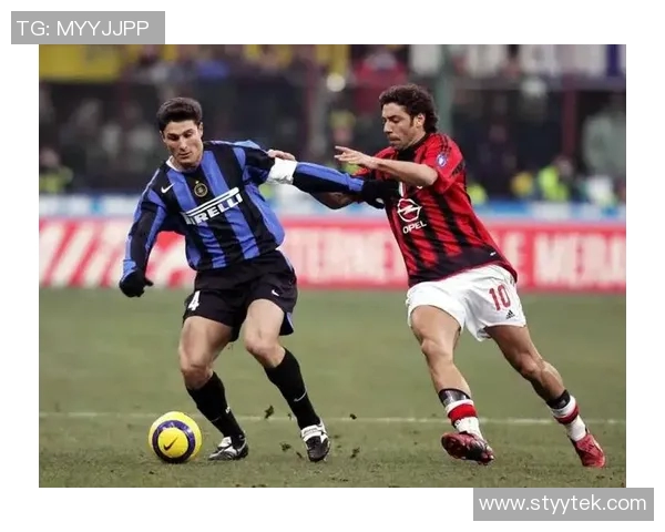 克罗斯：从中场指挥官到足球战术革新者的传奇之路