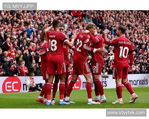 利物浦与埃弗顿激战正酣让我们一起欢呼吧足球盛宴即将开启 利物浦与埃弗顿激战正酣让我们一起欢呼吧足球盛宴即将开启