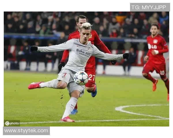 埃门主场迎战前进之鹰争夺积分榜关键三分的激烈对决 埃门主场迎战前进之鹰争夺积分榜关键三分的激烈对决