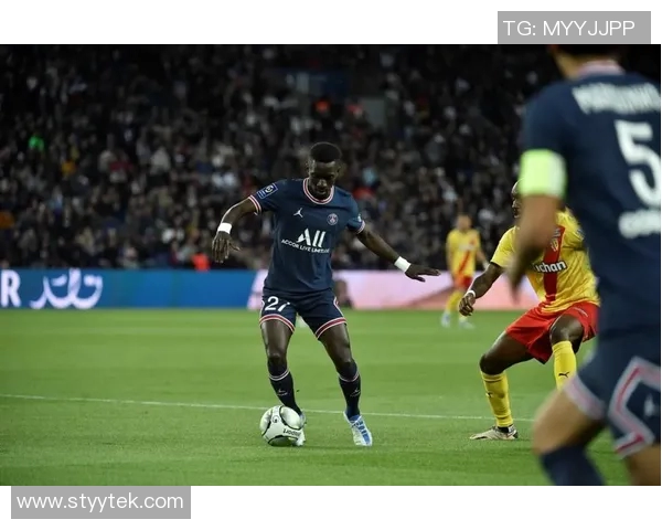 朗斯与索肖激战正酣比分直播实时更新精彩瞬间尽在掌握