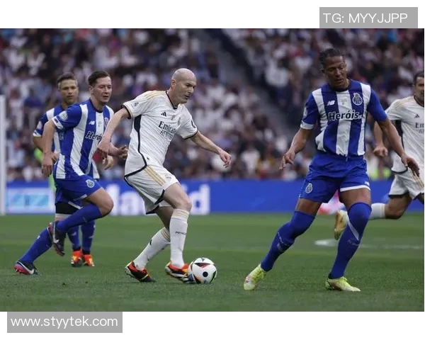 皇马与皇家社会精彩对决视频回顾及赛后分析全景呈现