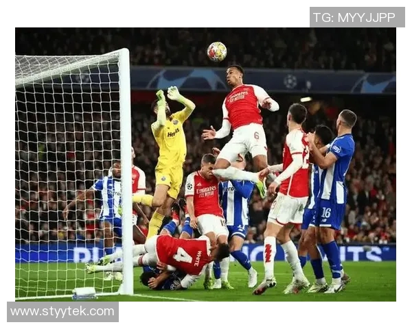 足总杯激战朴次茅斯迎战女王巡游者争夺晋级名额的精彩对决 足总杯激战朴次茅斯迎战女王巡游者争夺晋级名额的精彩对决