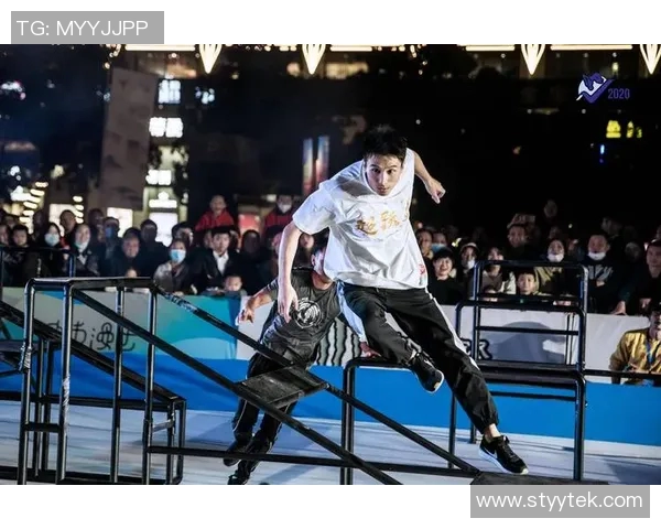 重庆极限运动嘉年华街舞队精彩表现引领节奏风潮 重庆极限运动嘉年华街舞队精彩表现引领节奏风潮