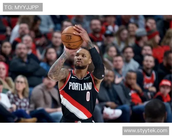 达米安利拉德如何在NBA赛场上重塑自己的传奇之路 达米安利拉德如何在NBA赛场上重塑自己的传奇之路