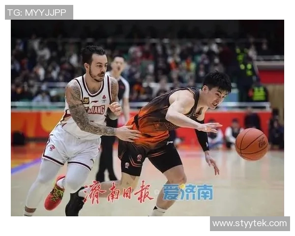 2018年山东高速男篮与辽宁队激战回顾精彩瞬间与赛场亮点分析