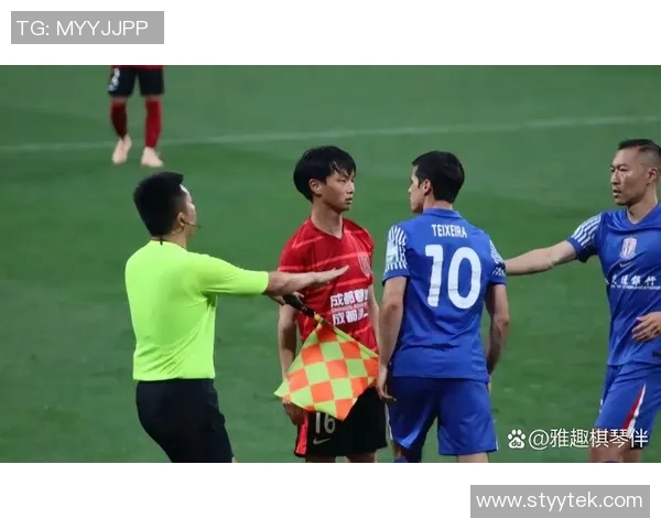 上海申花与权健激战正酣谁能在中超赛场上笑到最后 上海申花与权健激战正酣谁能在中超赛场上笑到最后